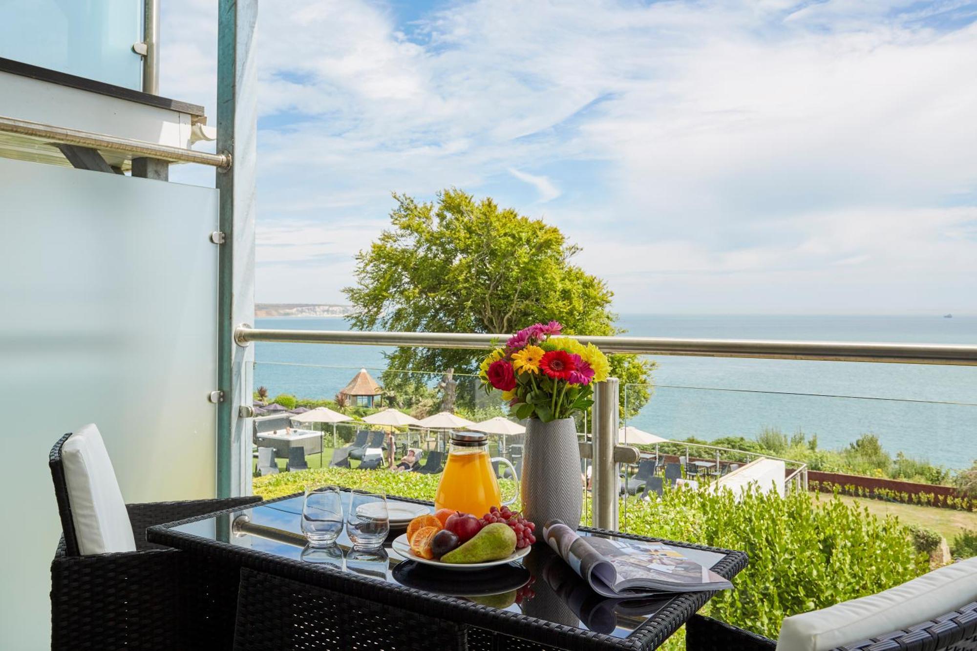 Luccombe Hall Hotel 4*